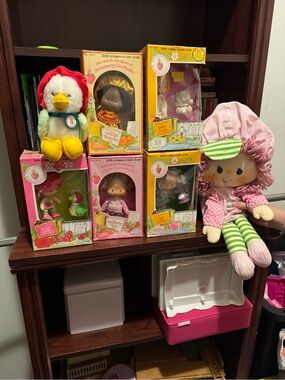 Strawberry Shortcake Lot